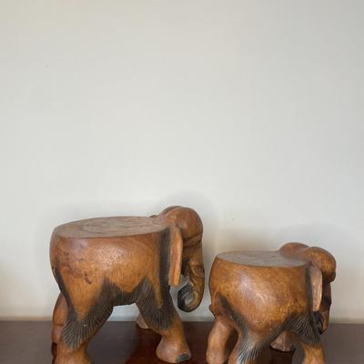 Wooden Hand Carve Mother and Daughter Elephant Figurines.