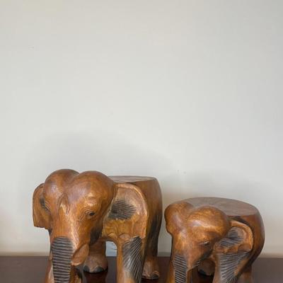 Wooden Hand Carve Mother and Daughter Elephant Figurines.
