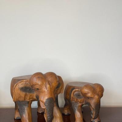 Wooden Hand Carve Mother and Daughter Elephant Figurines.