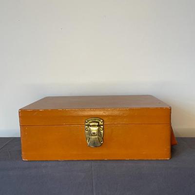 Vintage Portable Bar Midcentury Drink Set