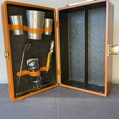 Vintage Portable Bar Midcentury Drink Set