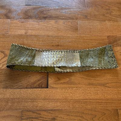 Multi-Colored Funky Belts and Beaded Purses (PB-DZ)