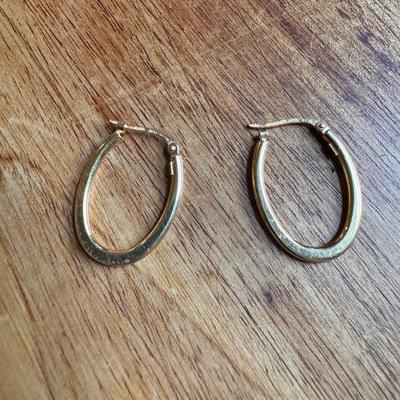 14K Gold Bracelet and Earrings (ST-BB)