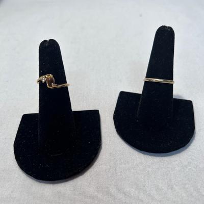Two 18K Gold Rings (ST-BB)