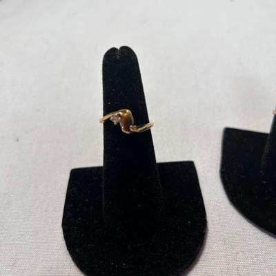 Two 18K Gold Rings (ST-BB)