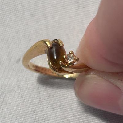 Two 18K Gold Rings (ST-BB)