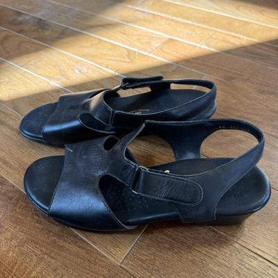 Shoes, Shoes, and More Shoes - Women’s Size 8.5 - 10 (PB-DZ)
