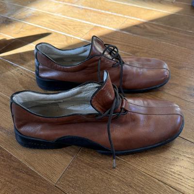 Shoes, Shoes, and More Shoes - Women’s Size 8.5 - 10 (PB-DZ)