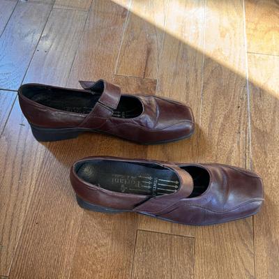 Shoes, Shoes, and More Shoes - Women’s Size 8.5 - 10 (PB-DZ)