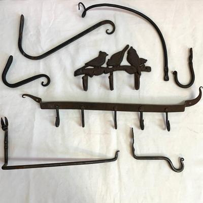 Variety of Wall Mounting Cast Iron Hooks (PB-HS)