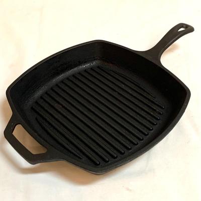 Lodge 10.5” Square Cast Iron Grill Pan (K-HS)