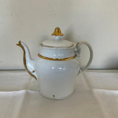342 White & Gold Trimmed Tea Pot
