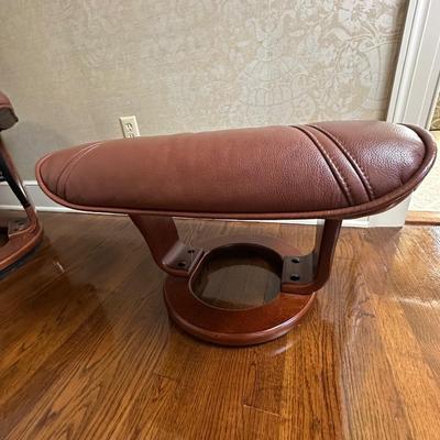 Benchmaster Recliner Chair with Ottoman
