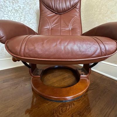 Benchmaster Recliner Chair with Ottoman