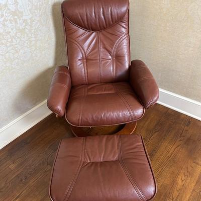 Benchmaster Recliner Chair with Ottoman