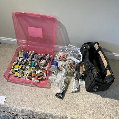 360 Assortment of Oil/Acrylic Paint With Bag