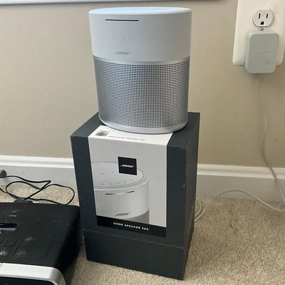 364 Bose Home Speaker 300 & I-Home Model iP90