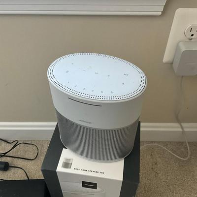 364 Bose Home Speaker 300 & I-Home Model iP90