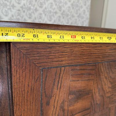 LANE Furniture Accent End Table