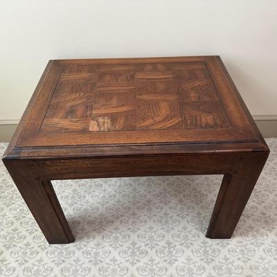 LANE Furniture Accent End Table