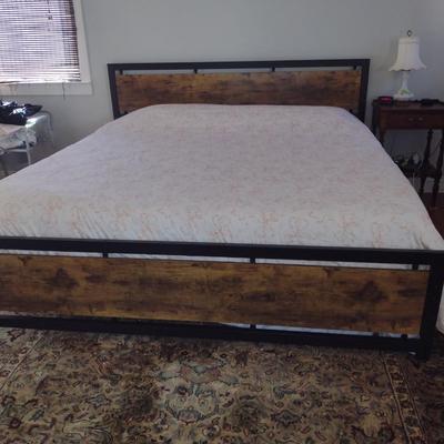 King Size Metal and Wood Bed Set with Mattress