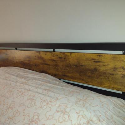 King Size Metal and Wood Bed Set with Mattress