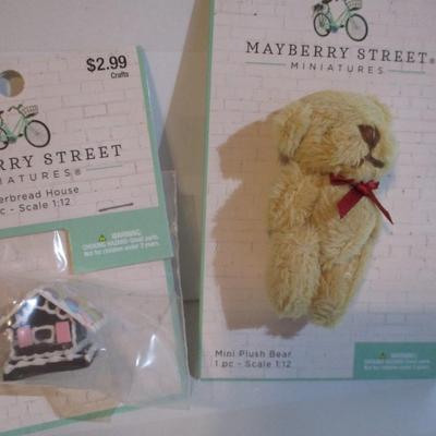 18 - New In The Package Mayberry Street Miniatures Crafts Choice Q/R (See All Pictures)