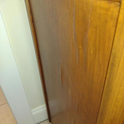 Vintage Wood Finish Dresser (No Contents)