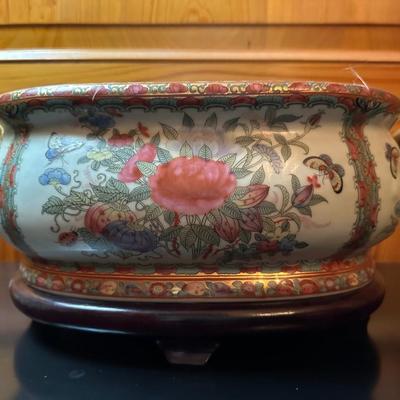 Japanese Painted and Gilt Porcelain Foot Bath Bowl
