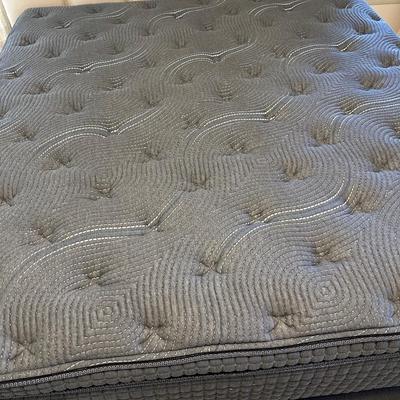 King Hybrid Platinum Park Lane Mattress and Twin Box Springs