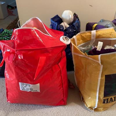 Mardi Gras Throws