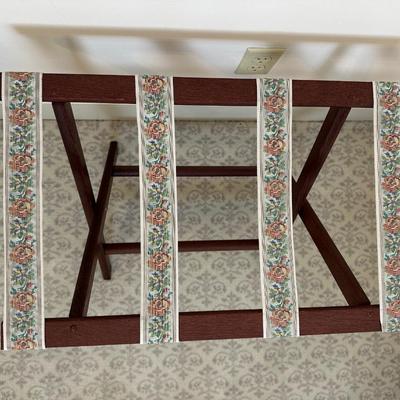 Wooden Luggage Folding Rack