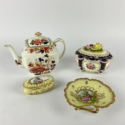 374 Enoch Wedgewood Floral Teapot With Yellow Oval Trinket Box, Leaf Tray & Rose Lid Trinket Box