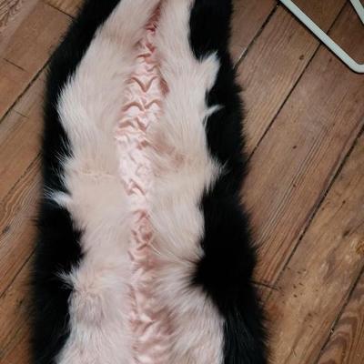213. FENDI Black and Pink Stole Wrap - 100% Silk with Fox Fur