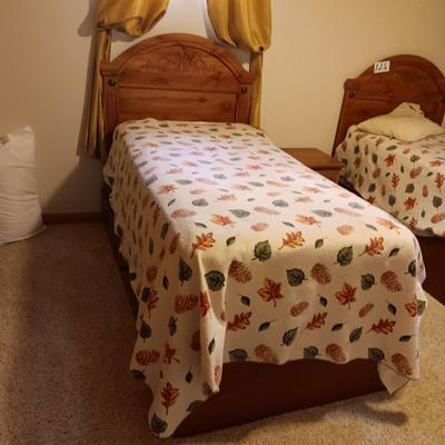 TWIN BED WITH 3 DRAWER UNDER DRESSER 2 of 2 PLUS BEDDING
