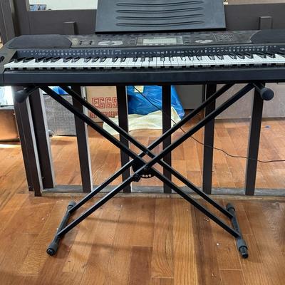 Casio WK-1350 Electric Keyboard with Adjustable Stand and Storage Bench (LR-DZ)