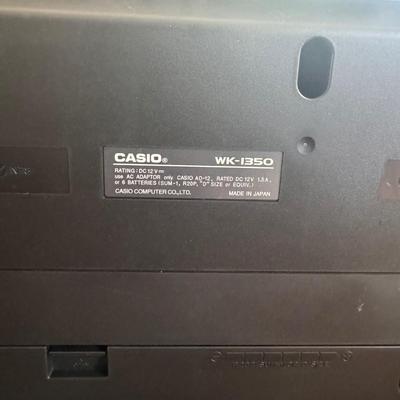 Casio WK-1350 Electric Keyboard with Adjustable Stand and Storage Bench (LR-DZ)