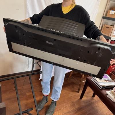 Casio WK-1350 Electric Keyboard with Adjustable Stand and Storage Bench (LR-DZ)