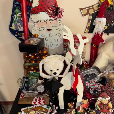 CHRISTMAS TABLE LOT - LEFT SIDE