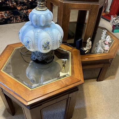 MATCHING TABLE SET AND LAMPS LOT