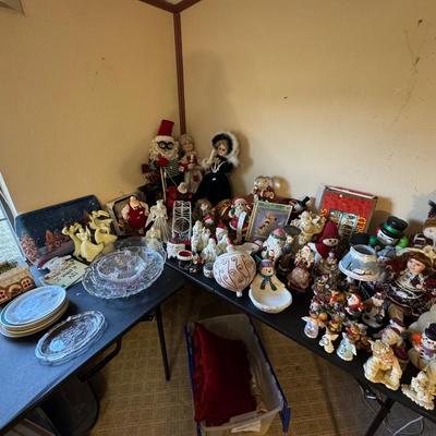 CHRISTMAS LOT - RIGHT SIDE
