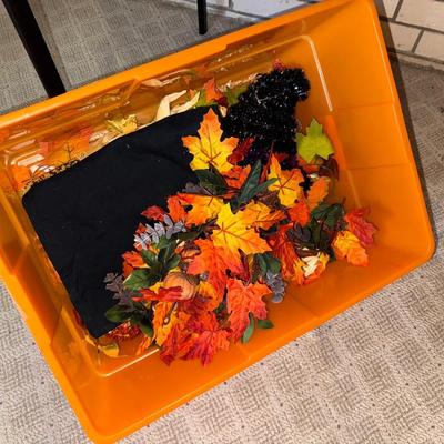 THANKSGIVING, HALLOWEEN FALL LOT