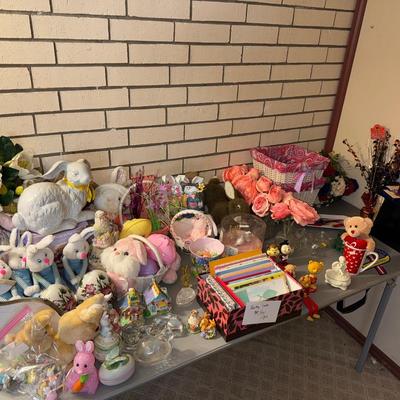 MISCELLANEOUS DECOR LOT