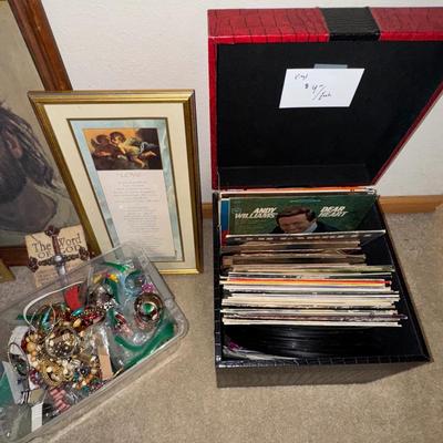 JEWELRY, VINYL LOT