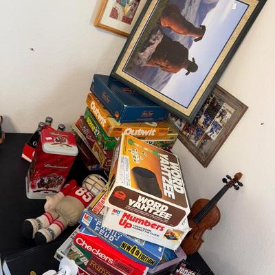 BOYS ROOM RIGHT TABLE