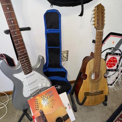 GUITAR, CUATRO LOT