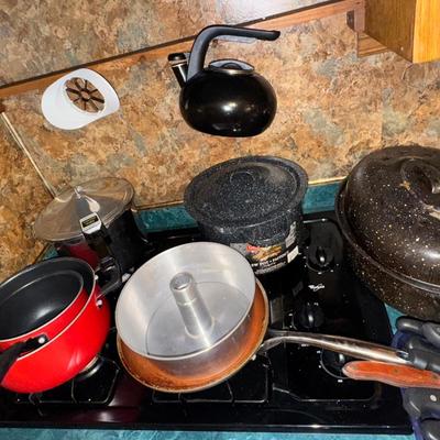 KITCHEN STOVE LOT