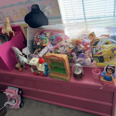 PINK DRESSER AND CONTENTS LOT