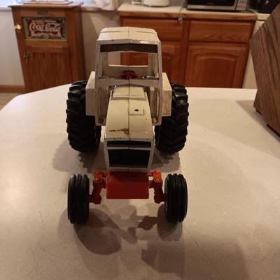CASE AGRI KING DIE-CAST MODEL TRACTOR