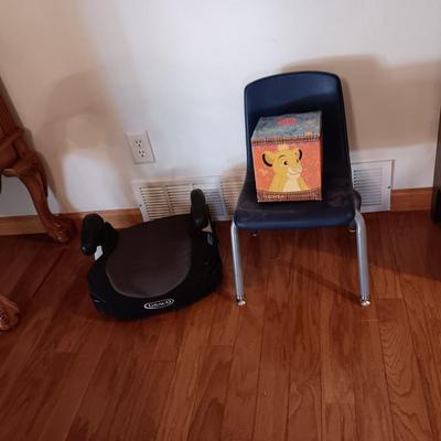 CHILD'S CAR SEAT, CHAIR AND SCENTSY SIMBA PLUSH ANIMAL